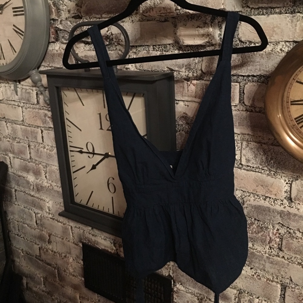 Free people NWT low cut blue top size small